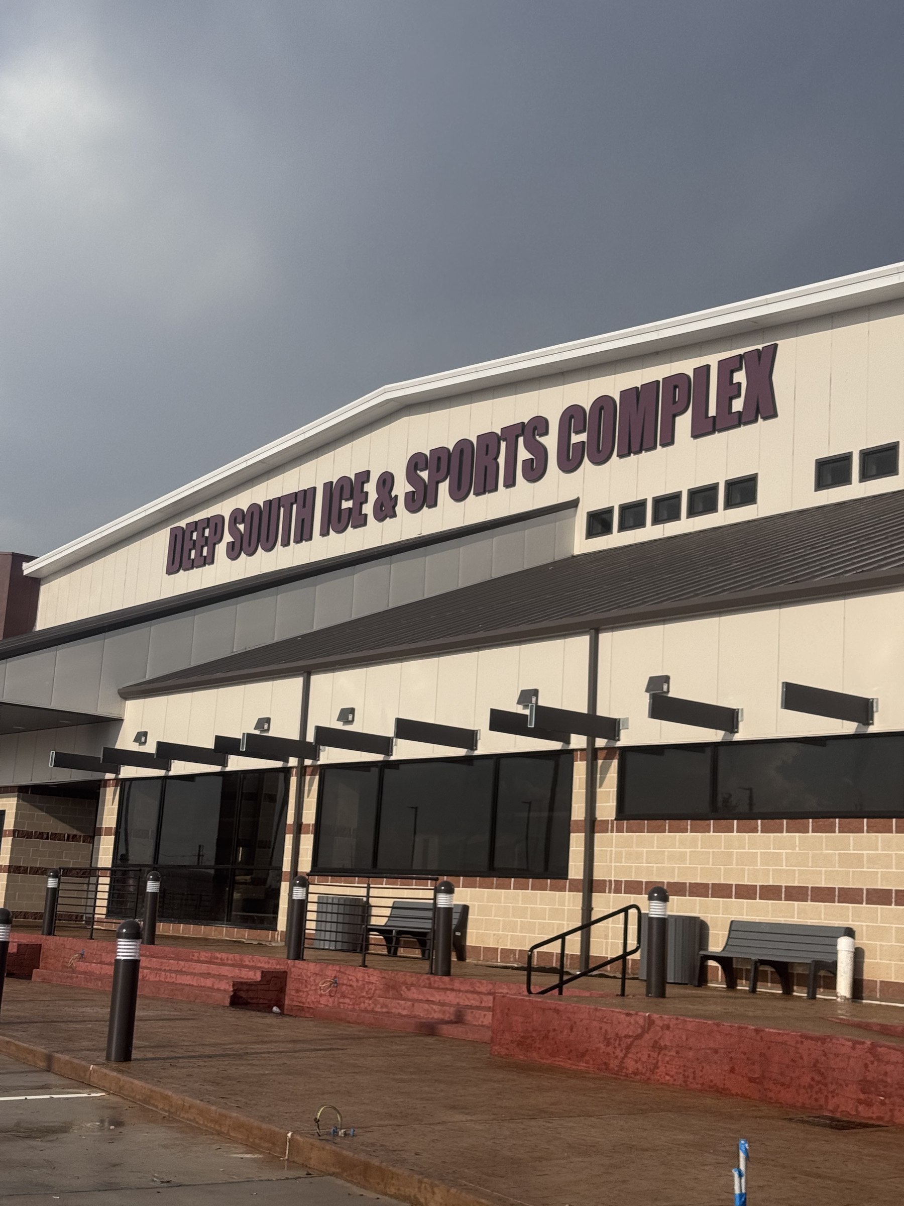 Deep South Ice & Sports Complex illuminated channel letter sign, Richmond, TX