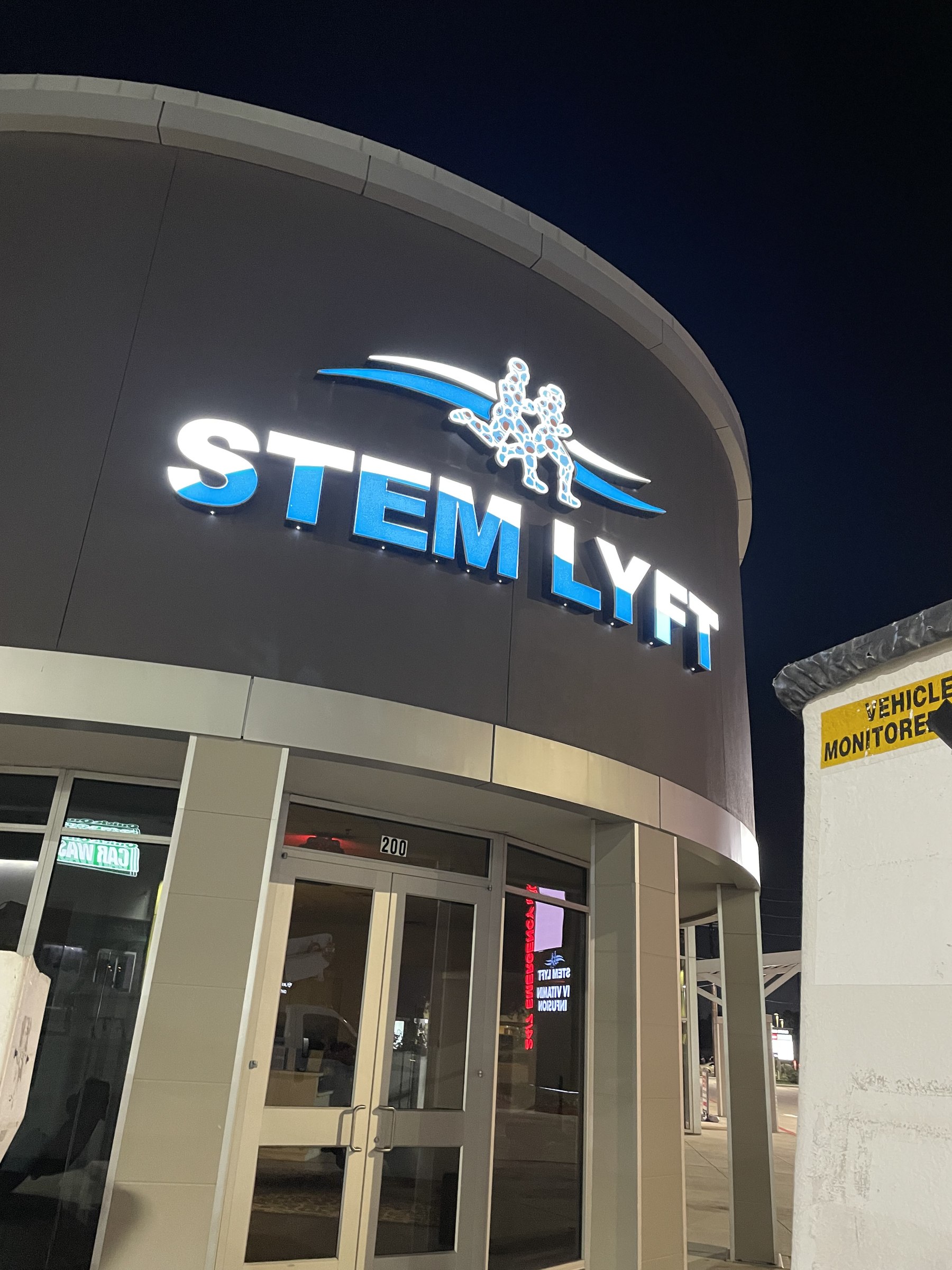 Letrero iluminado con letras de canal para StemLyft, Houston, TX