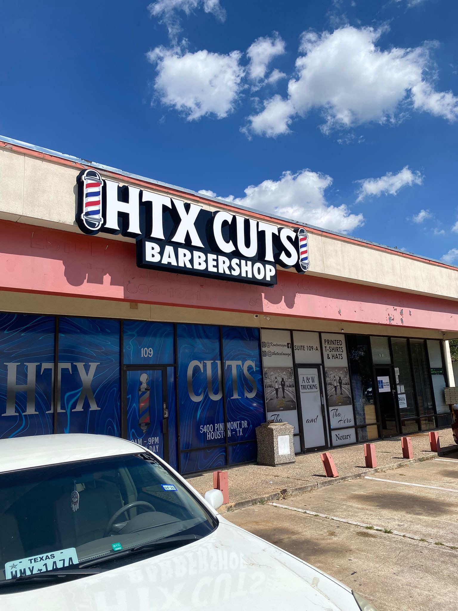 HTx Cuts illuminated channel letter sign, Houston, TX