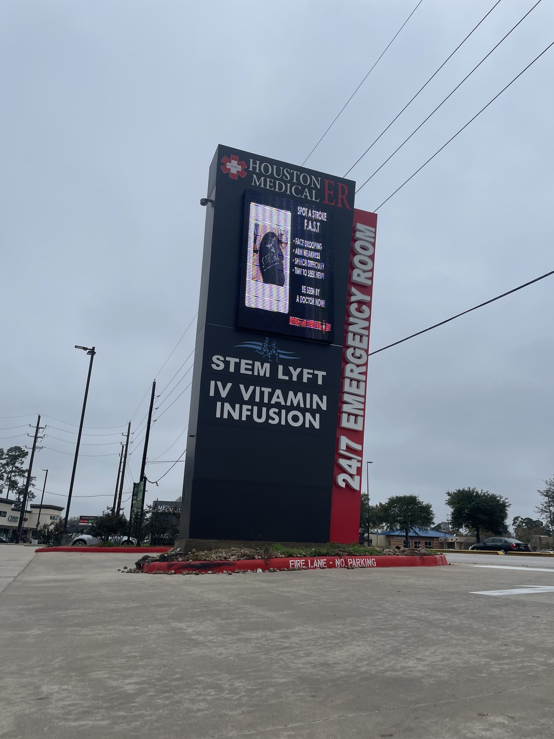 Letrero de monumento para Houston Medical ER, Spring, TX