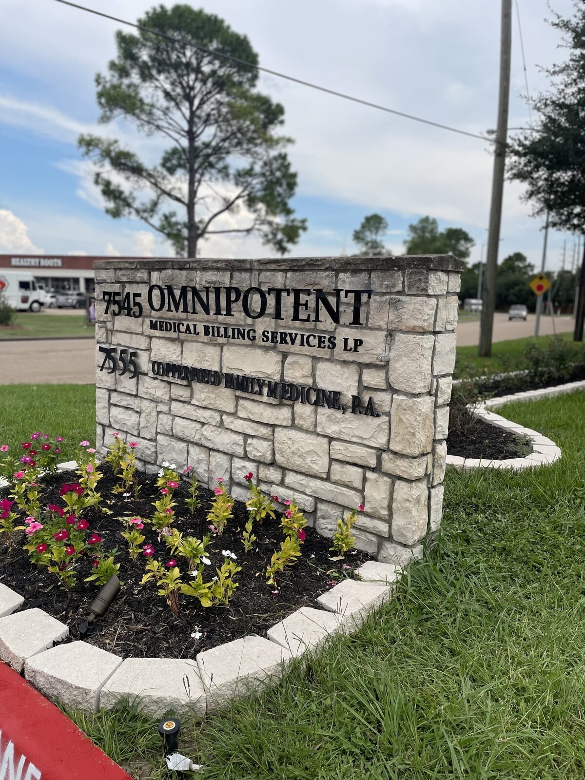 Letrero de monumento para Omnipotent Medical Billing Services, Houston, TX